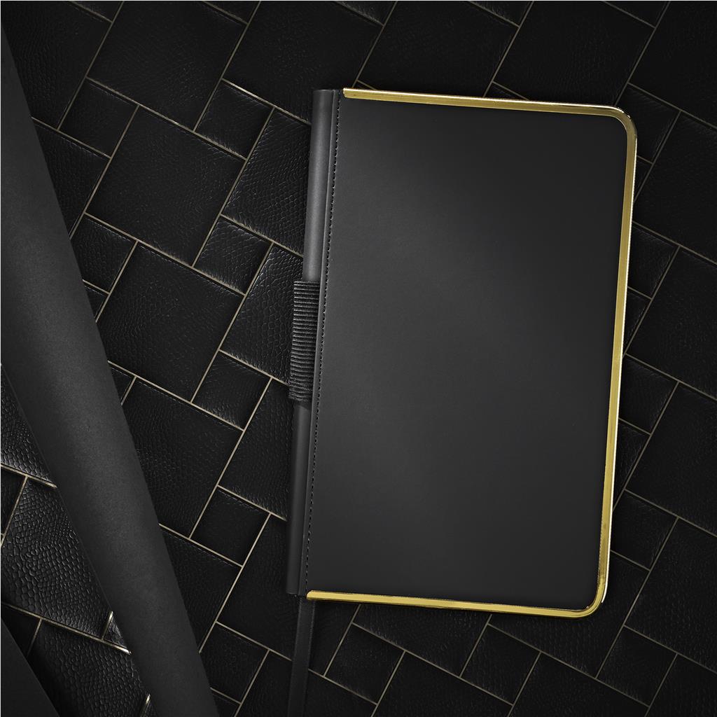 AV-19004_LIFESTYLE-NO-LOGO
