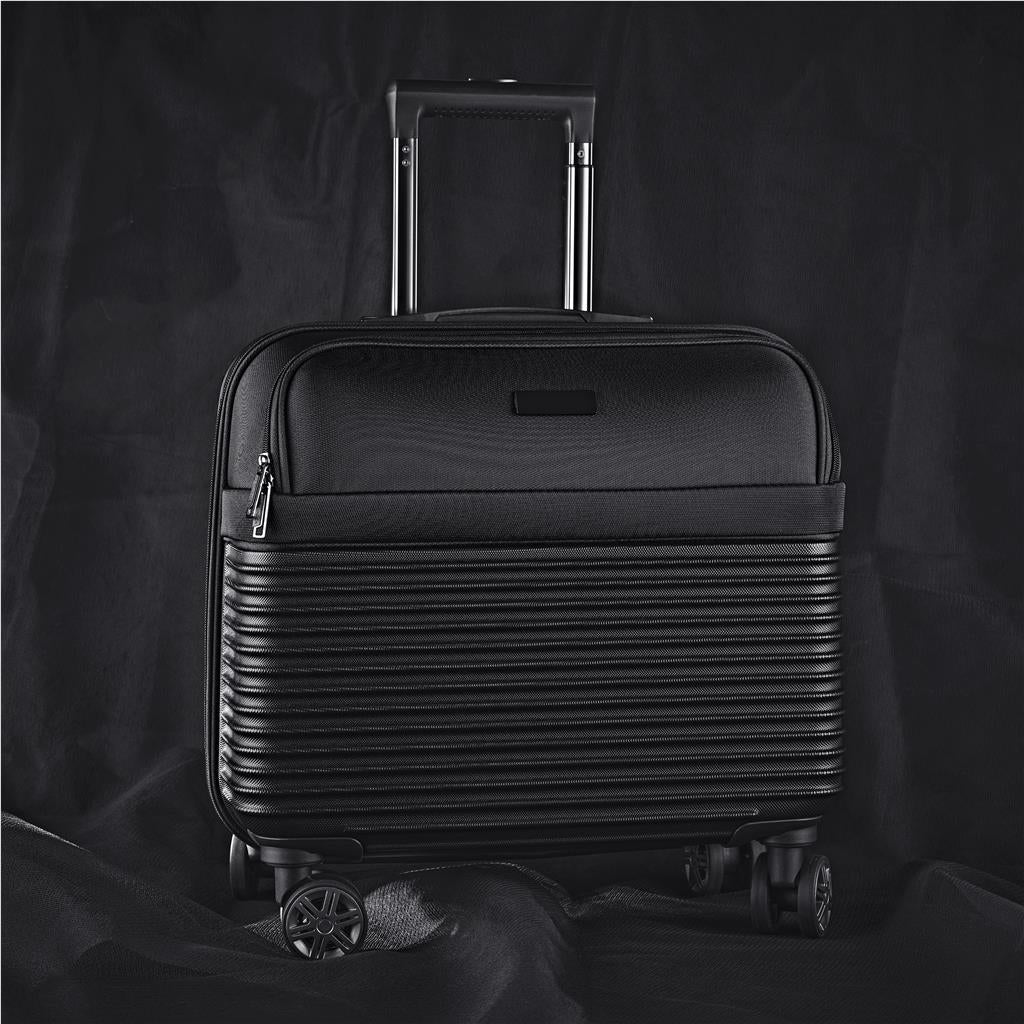 AV-19045_LIFESTYLE-NO-LOGO